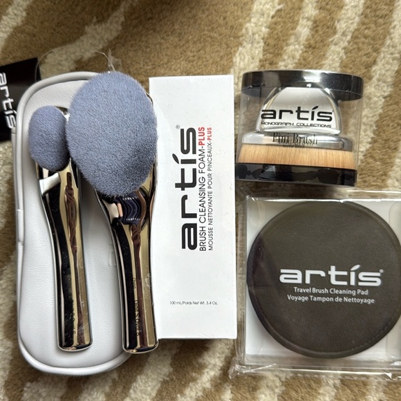 NIB by Artís makeup brush Set 6 $175! Oval 6, oval 8, fini brush + insane deal - Picture 1 of 13